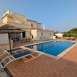 Belle Individuelle Avec Piscine Privee Et Vue Sur L'ocean Porches (Algarve)