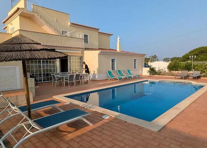 Belle Individuelle Avec Piscine Privee Et Vue Sur L'ocean Porches (Algarve)