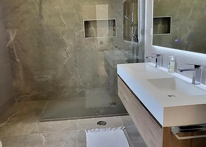 Belle Individuelle Avec Piscine Privee Et Vue Sur L'ocean